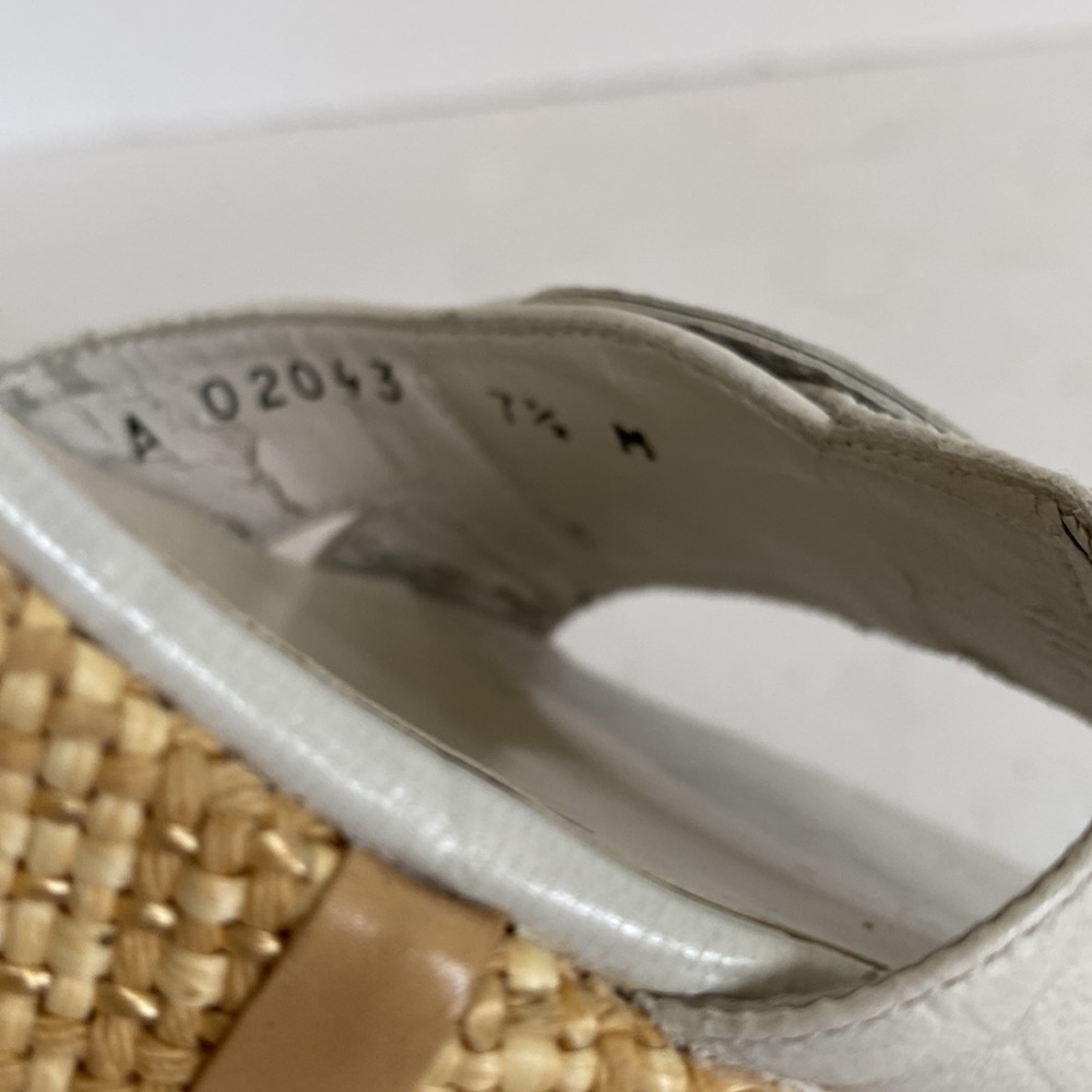 Stuart Weitzman Slide - Picture 6 of 7